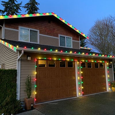 red-white-green-house-all-about-service-christmas-lighting